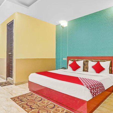 Hotel O Prince Home Stay Near Ambience Mall 新德里 外观 照片