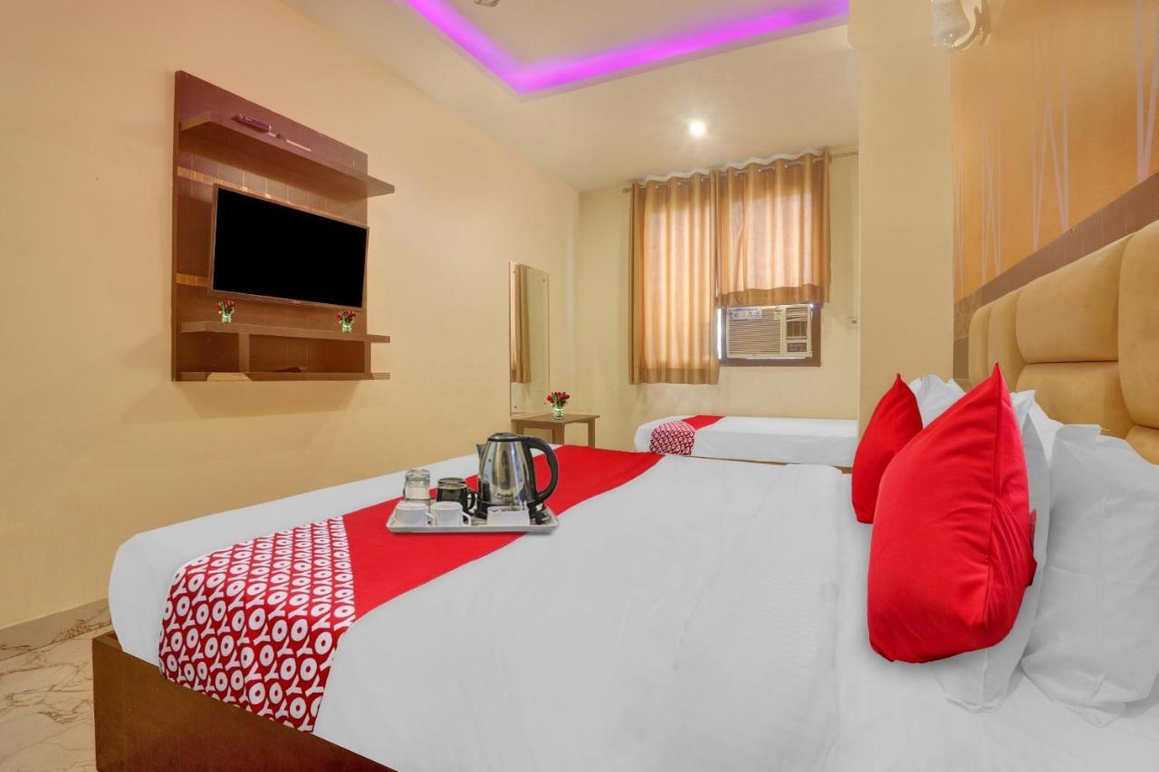 Hotel O Prince Home Stay Near Ambience Mall 新德里 外观 照片