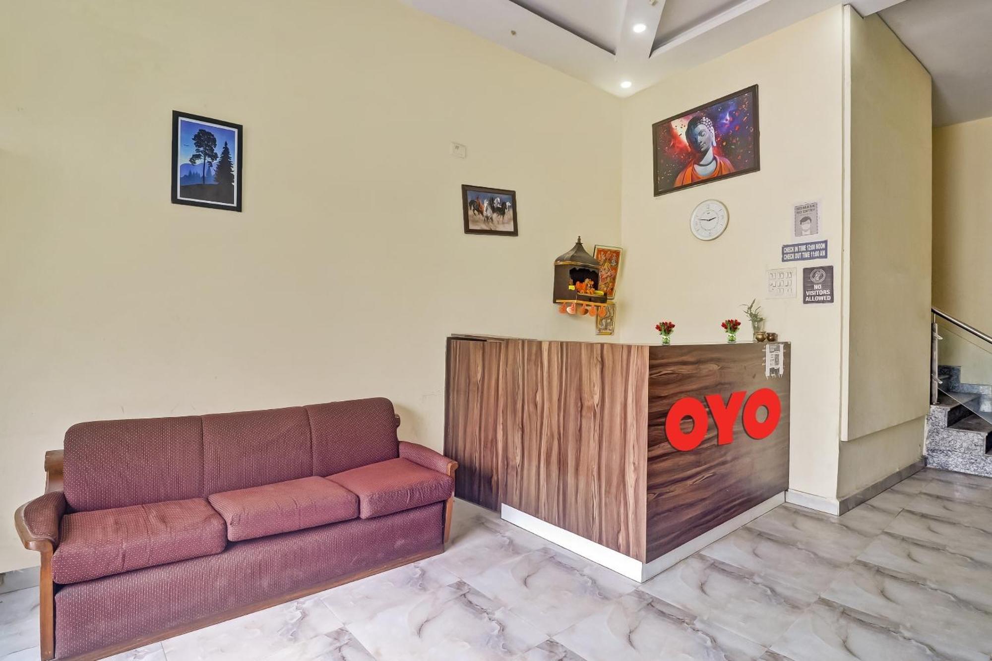 Hotel O Prince Home Stay Near Ambience Mall 新德里 外观 照片